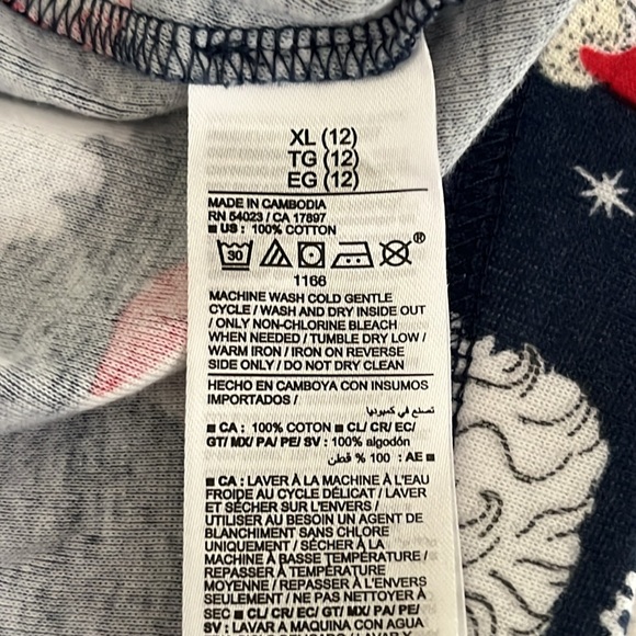 Unisex Snug Fitting Santa Pajama Set - Picture 7 of 7